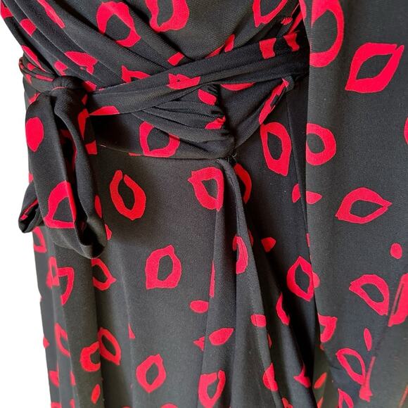 Vicky Tiel Black Red Lip Print Wrap Dress Size M - Picture 5 of 8